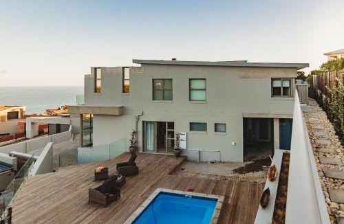 Herolds Bay Villa | Dolfyn Villas The Ocean Residence