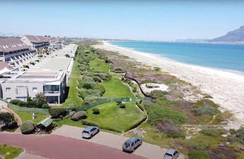 Bloubergstrand Apartment | Dolphin Beach Estate 131sm