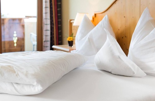 Kolsassberg Bed & Breakfast | Double room next door - Hotel Pension Jägerhof KG