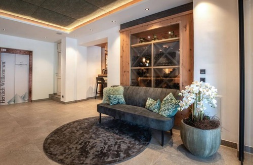 Bramberg am Wildkogel Apartment | Double Studio "Bergkristall" m. Ofenstube - Tauernblick, Emerald Hotel