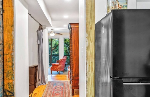 South French Broad Cottage | Downtown Studio Apartment in Dragonfly Cottage