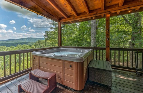 Blue Ridge Cabin | Dream Come True - Mountain View | Hot Tub | Air Hockey | Screened Porch | Fire Pit