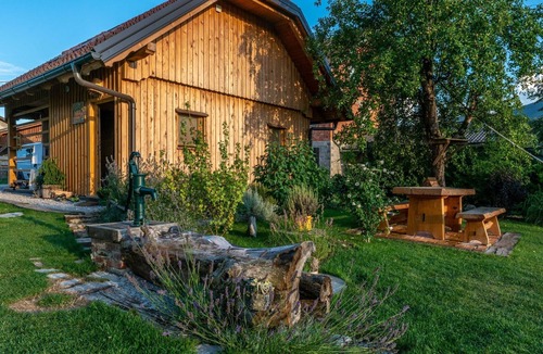 Hrib pri Hinjah House | Echo Valley Hillside Holiday Home with Sauna - Two Bedroom Holiday Home with Sauna