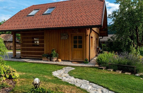 Hrib pri Hinjah House | Echo Valley Hillside Holiday Home with Sauna - Two Bedroom Holiday Home with Sauna
