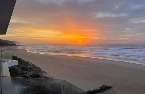 Keurboomstrand House | Elegant & Relaxed Beachfront Bliss-Wake Up to the Sound of the Ocean-Sleeps 16