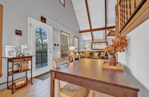 Beech Mountain Ski Chalet | Enchanting 4 bedroom chalet with Hot Tub and Fire Pit in Beech Mountain