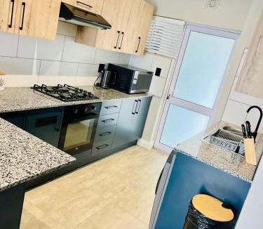 Port Elizabeth Apartment | Executive Stay near airport & shops