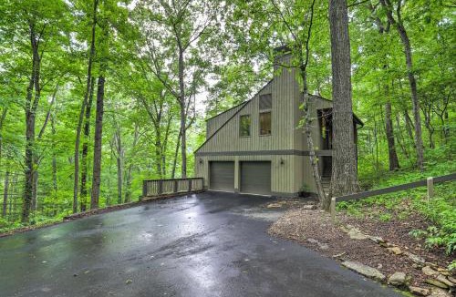 Asheville House | Explore Asheville! Secluded Couple’s Home w/Deck