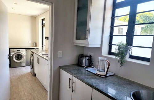 Onrus House | Fabulous 5-bedroom house in serene Onrusrivier perfect for families and Friends