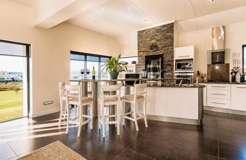 George Villa | Fairway Retreat Kingswood Golf Estate