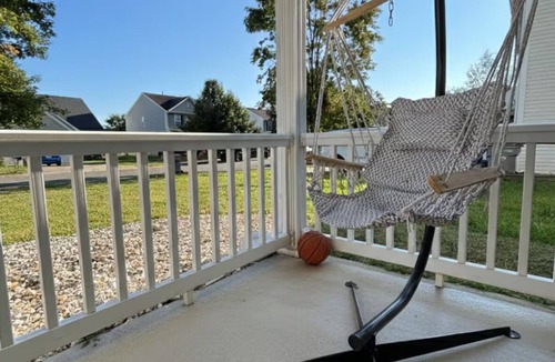 Alexis House | Family Friendly Escape 5-bedroom house in charming Dallas