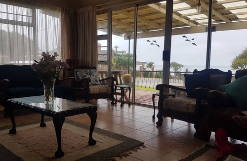 Kidd's Beach Cottage | Family Owned 4 Bedroom Beach Cottage with amazing views