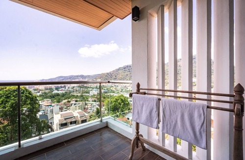 Nanai Road Apartment | Family Penthouse Duplex 2 Bedroom Jacuzzi Sea View