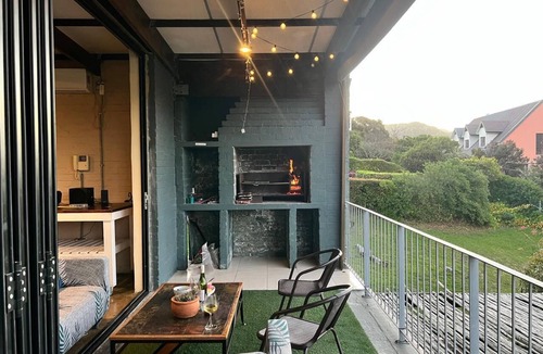 Cape Peninsula Apartment | Family Suite w/Pool, Hot Tub, fireplace & Valley Views