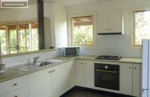 Lillian Rock House | Farm Stay at Lillian Rock the entire building