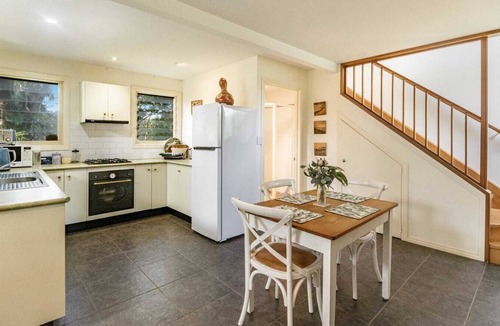 Lillian Rock House | Farm Stay at Lillian Rock the entire building