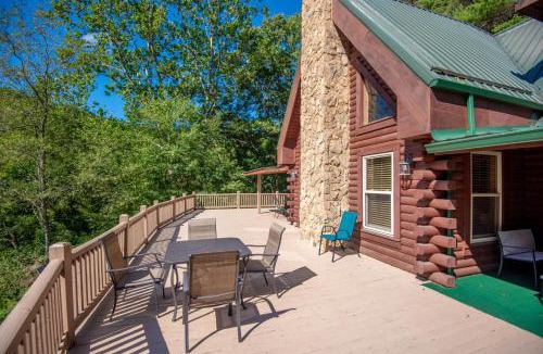 Grassy Creek House | Fish, Soak, Play- River Song Retreat