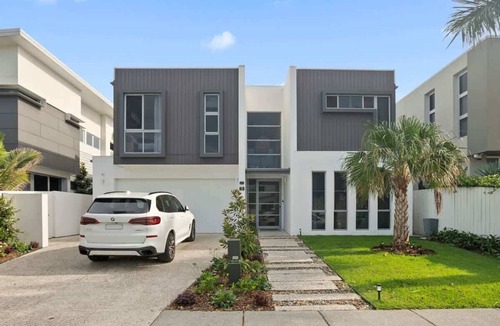 Kingscliff House | Frangipani Beach House — Pool, Heated Spa & Family Luxury | Walk to Salt Village