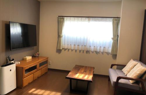 Nishi Ward House | FunHome名古屋城 - 1階貸切 専用入口 Netflix 駐車場付 名古屋城&IGアリーナ近く