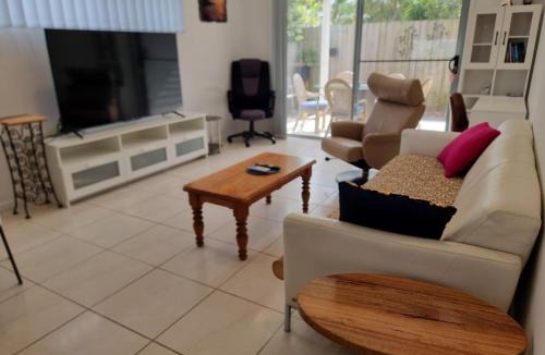 Beerwah House | Glass House Mountains Retreat - Villa 2