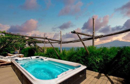 Vico Equense Apartment | GOCCE VILLAS - Casa Rosada Waterfront Villa With Private Pool