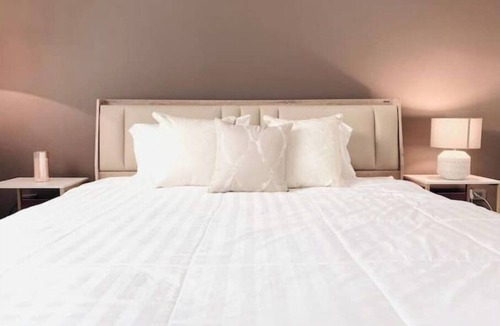 Sa Khu House | Goda House | 4BR 3BA | Naiyang Beach | HKT Airport