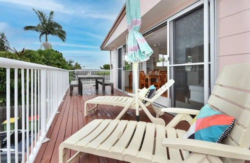 Golden Beach House | Golden Beach Escape | Family Fun & Pet Friendly