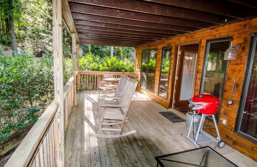 Skyland Cabin | Golf Fans Welcome! Private Cabin Near Asheville's PGA TOUR event