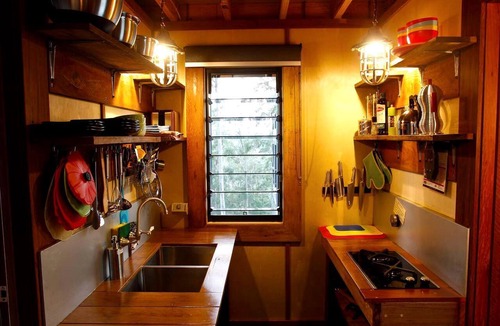 Austinville Cabin | Gorgeous Queensland Tree House with Great Views Perfect for Glamping, Gold Coast