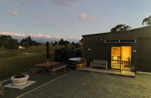 Upper Moutere Apartment | Gorgeous rural studio unit - peaceful amazing views with tame animals to feed
