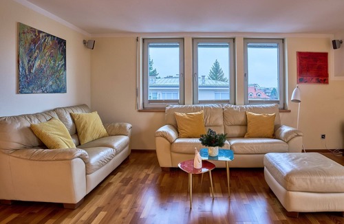 Pradl Apartment | Große, Exklusive Wohnung mit Balkon und Fantastischer Aussicht auf die Bergwelt