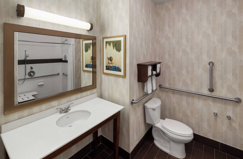 Port Gardner Hotel | Hampton Inn Seattle/Everett