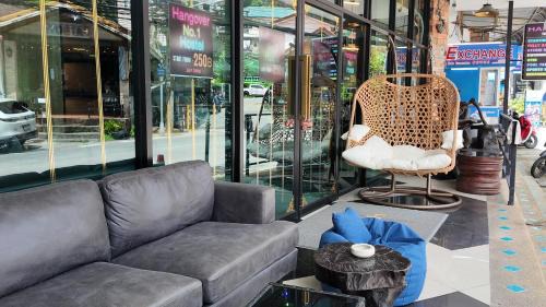 Nanai Road Hostel | Hangover #1 Hostel Patong