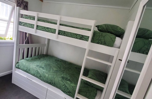 Onerahi House | Harbourside Accomodation, Onerahi, Whangarei