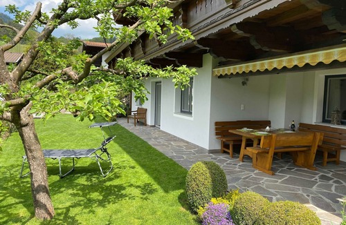 Kufstein Apartment | Haus Ager Apartment on Lake Thiersee Tirol - Apartment Ager Thiersee Tirol Austria 1