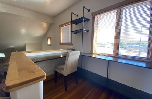 Page House | Heated Pool.Panoramic Views 4 Bed 2.5 Ba Central Location