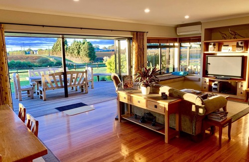 Bombay Bed & Breakfast | Heaven's Rest B&B