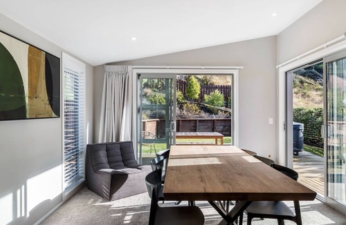 Queenstown House | Highview Haven | Lake View | Spa Pool | Garden