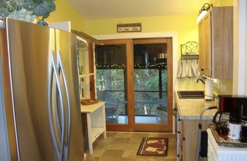 Hendersonville House | Historic Asheville/Hendersonville area Cabin with Hot Tub & Firepit