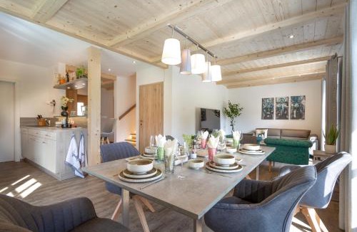 Rauris House | Hochalmbahnen Chalets 1-03, Alpenrose, nahe Gondel, Hunde willkommen