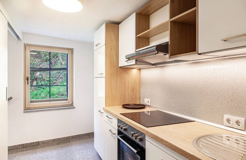 Bruck am Ziller Apartment | Holiday Apartment "Apart Sonnwend 60m2" with Mountain View, Balcony & Wi-Fi