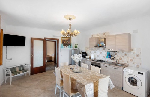 Ercolano House | Holiday Home 'Holydayshouse' with Mountain View, Wi-Fi and Air Conditioning