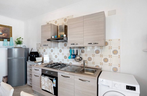 Ercolano House | Holiday Home 'Holydayshouse' with Mountain View, Wi-Fi and Air Conditioning