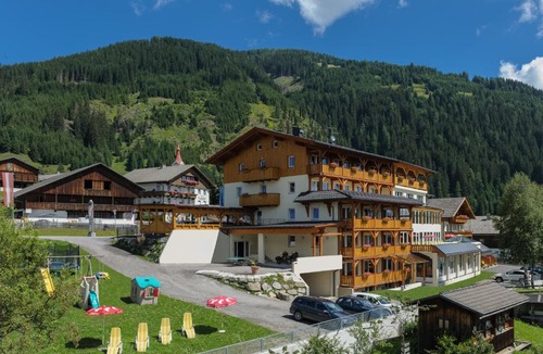 Obertilliach Hotel | Hotel-Gasthof Andreas