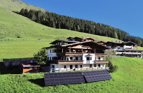 Tux Apartment | House Windegg, vacation apartment in Hintertux