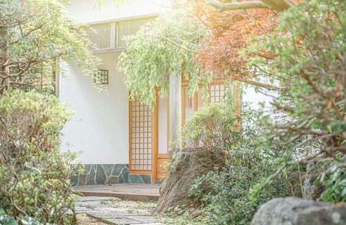 Kawazu House | House with a hot spring flowing directly from the source and a large garden/Kamo-gun Shizuoka