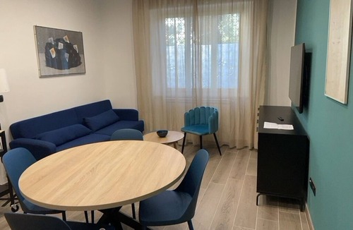 Chiaia Apartment | Hyggelig Lejlighed i Privat Park i Centrum af Napoli - Chiaia Kvarter