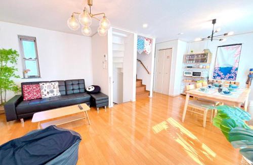 Toshima Villa | Ikebukuro area, three layer house, double subway,5 min walk to stn, 双地铁车站步行5分 直达新宿 涩谷 银座 池袋 皇居 可免费停车 最大10人