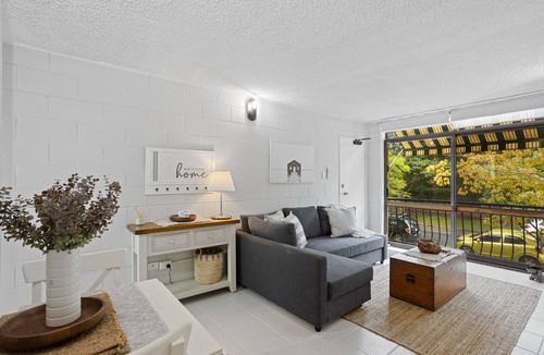 St. Lucia Apartment | Inner City Apartment Living in Quiet Location