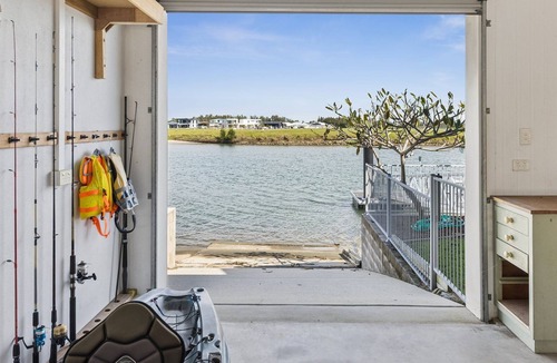 Yamba House | Jeffery River Retreat - Pet Friendly With Private Pontoon - Holiday Yamba